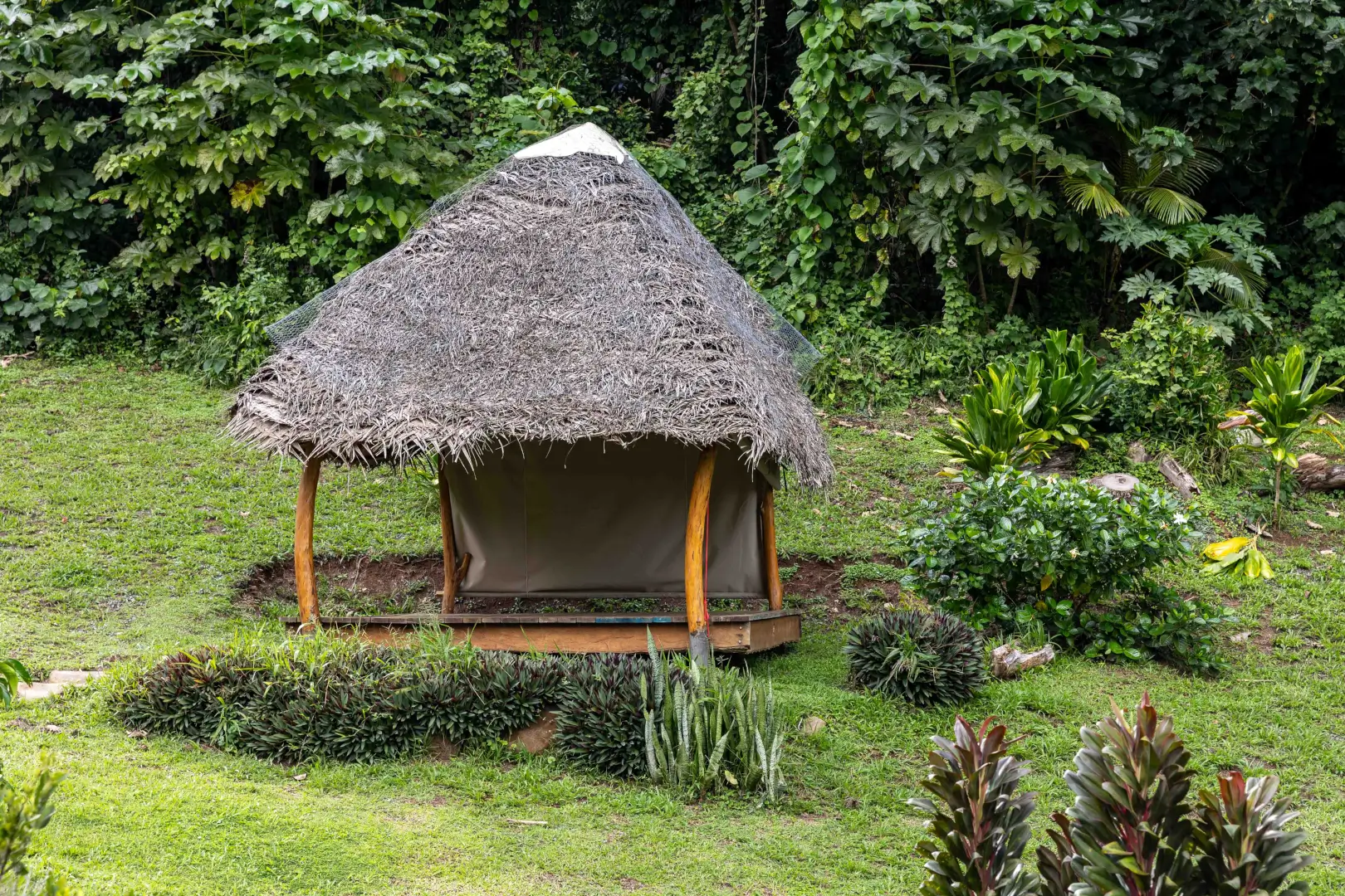 Galerie Tahaa Fare Hau Camp 9