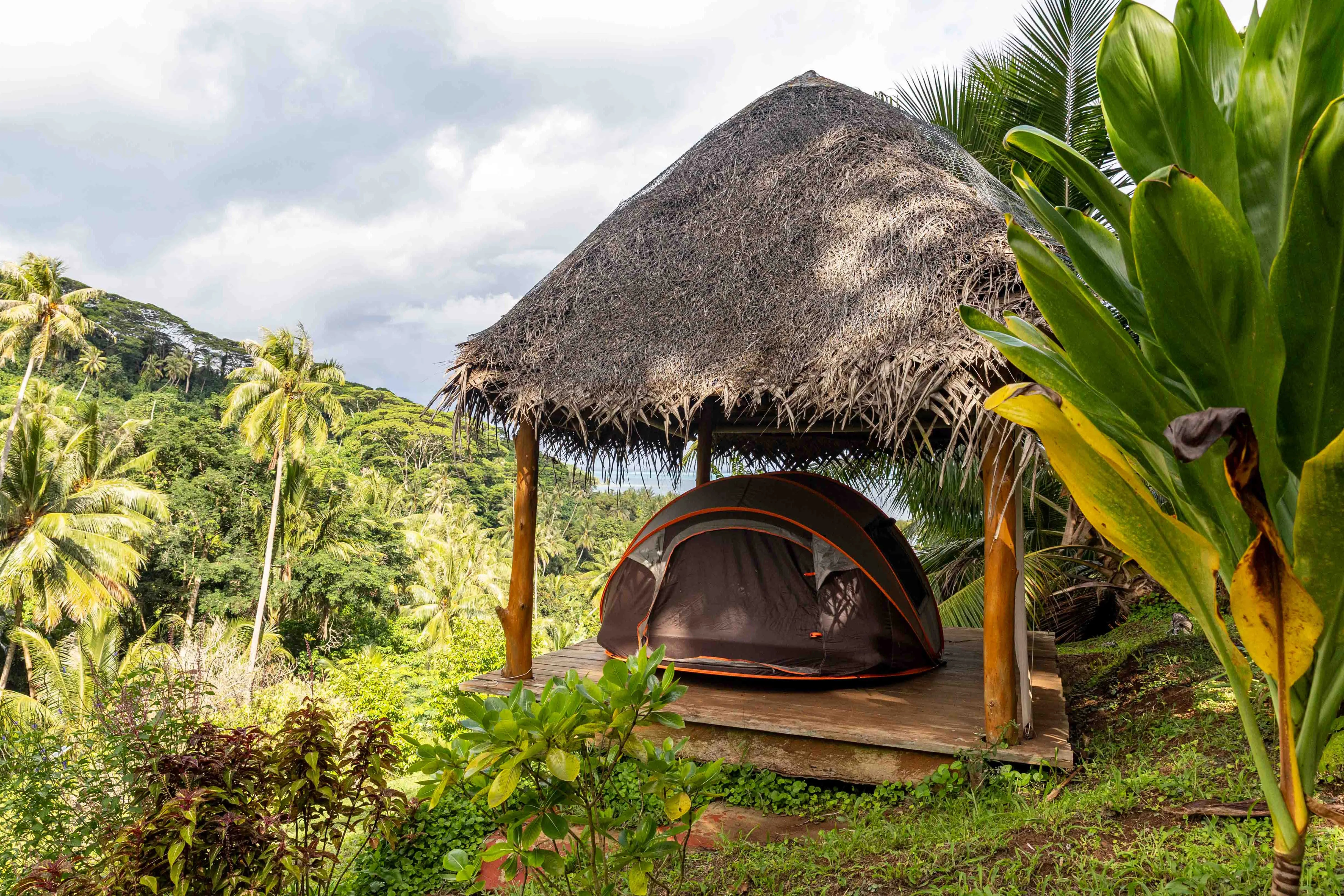 Extérieur d'un bungalow à Tahaa